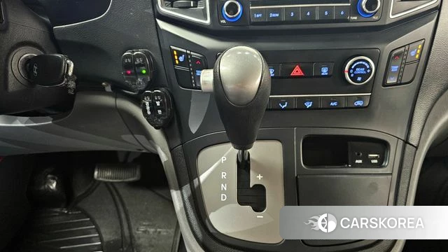 Hyundai The New Grand Starex id 3894194 из Кореи 19