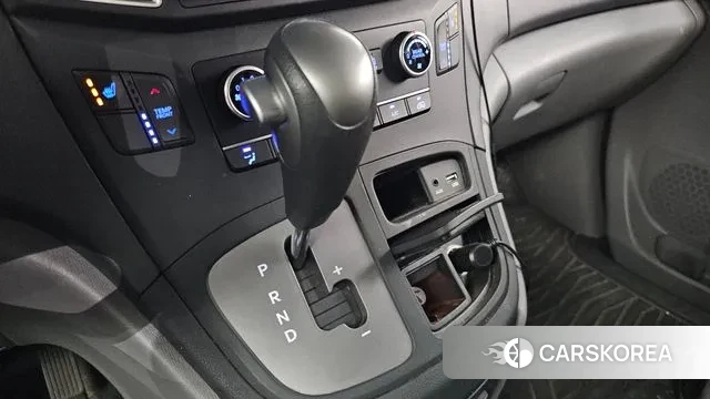 Hyundai The New Grand Starex id 3059938 из Кореи 19