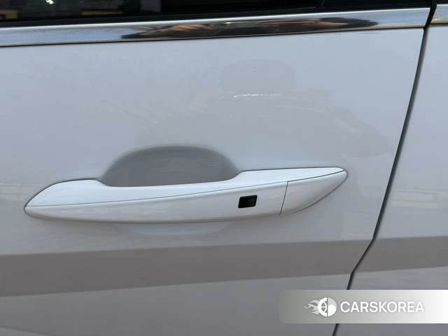 Hyundai Elantra id 4263441 из Китая 17