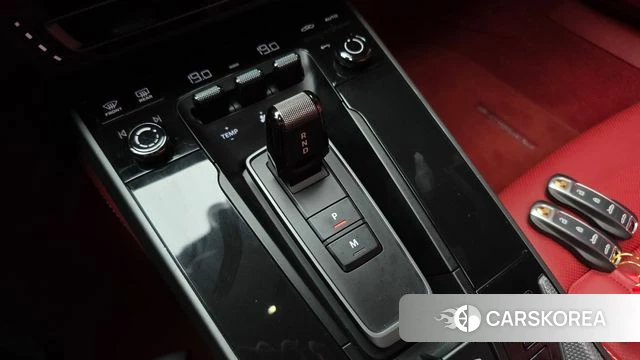 Porsche 911(992) id 4590628 из Кореи 30