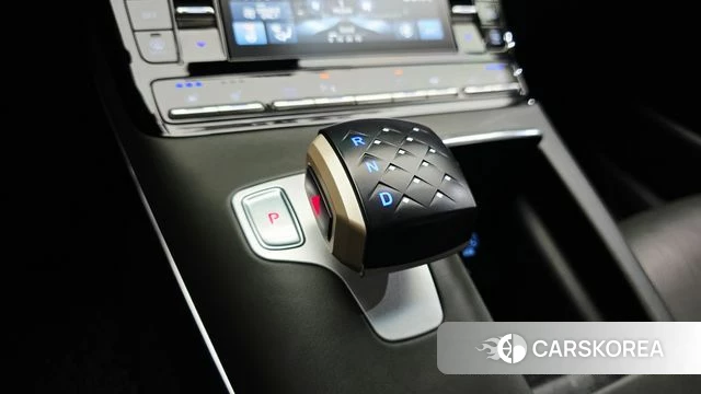Hyundai The New Grandeur IG Hybrid id 4446958 из Кореи 31
