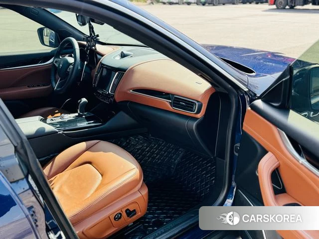 Maserati Levante id 3895924 из Китая 13