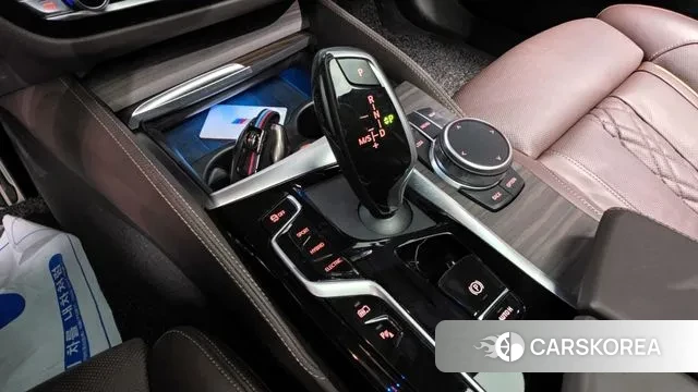 BMW 5 Series (G30) id 3059754 из Кореи 19