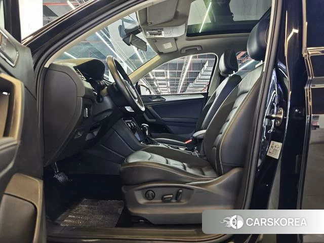 Volkswagen Tiguan L id 4213714 из Китая 31