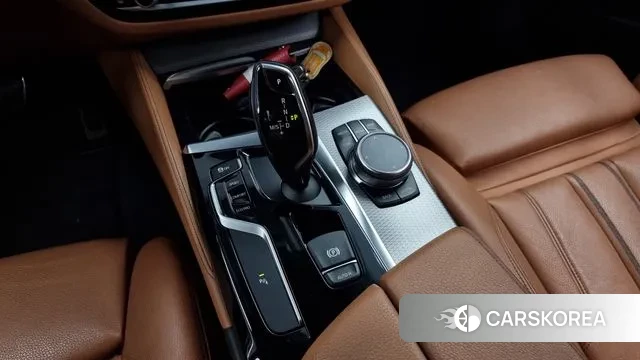 BMW 5 Series (G30) id 3254433 из Кореи 19