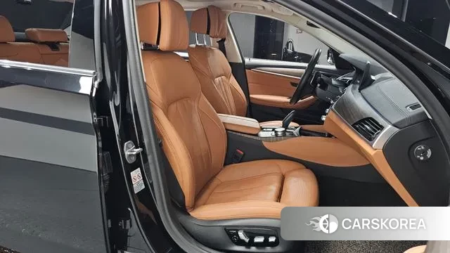 BMW 5 Series (G30) id 3018211 из Кореи 19