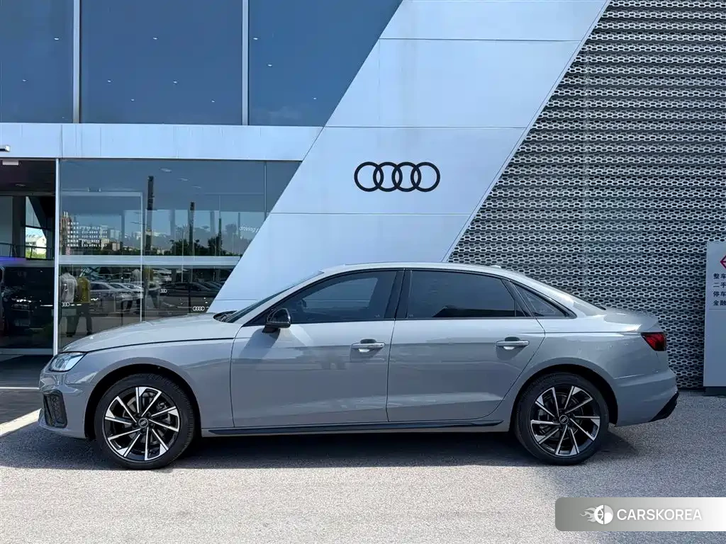 Audi A4L id 4577571 из Китая 9