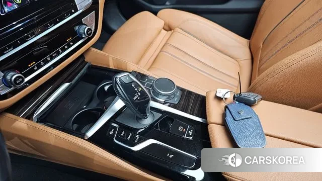 BMW 5 Series (G30) id 3350120 из Кореи 19