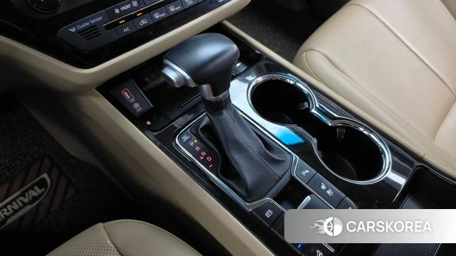 Kia The New Carnival id 4923733 из Кореи 32