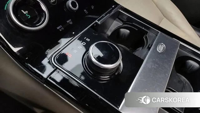 Land Rover Range Rover Velar id 3698743 из Кореи 19