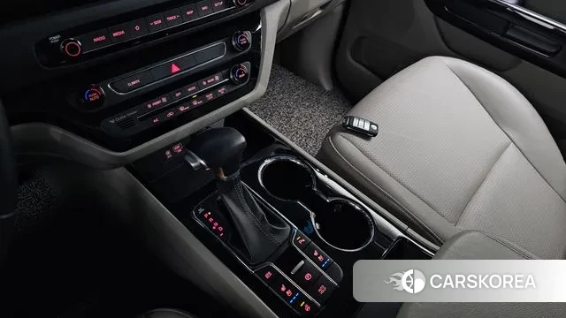 Kia The New Carnival id 3717904 из Кореи 19