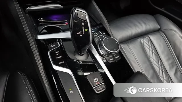 BMW 5 Series (G30) id 3464281 из Кореи 19