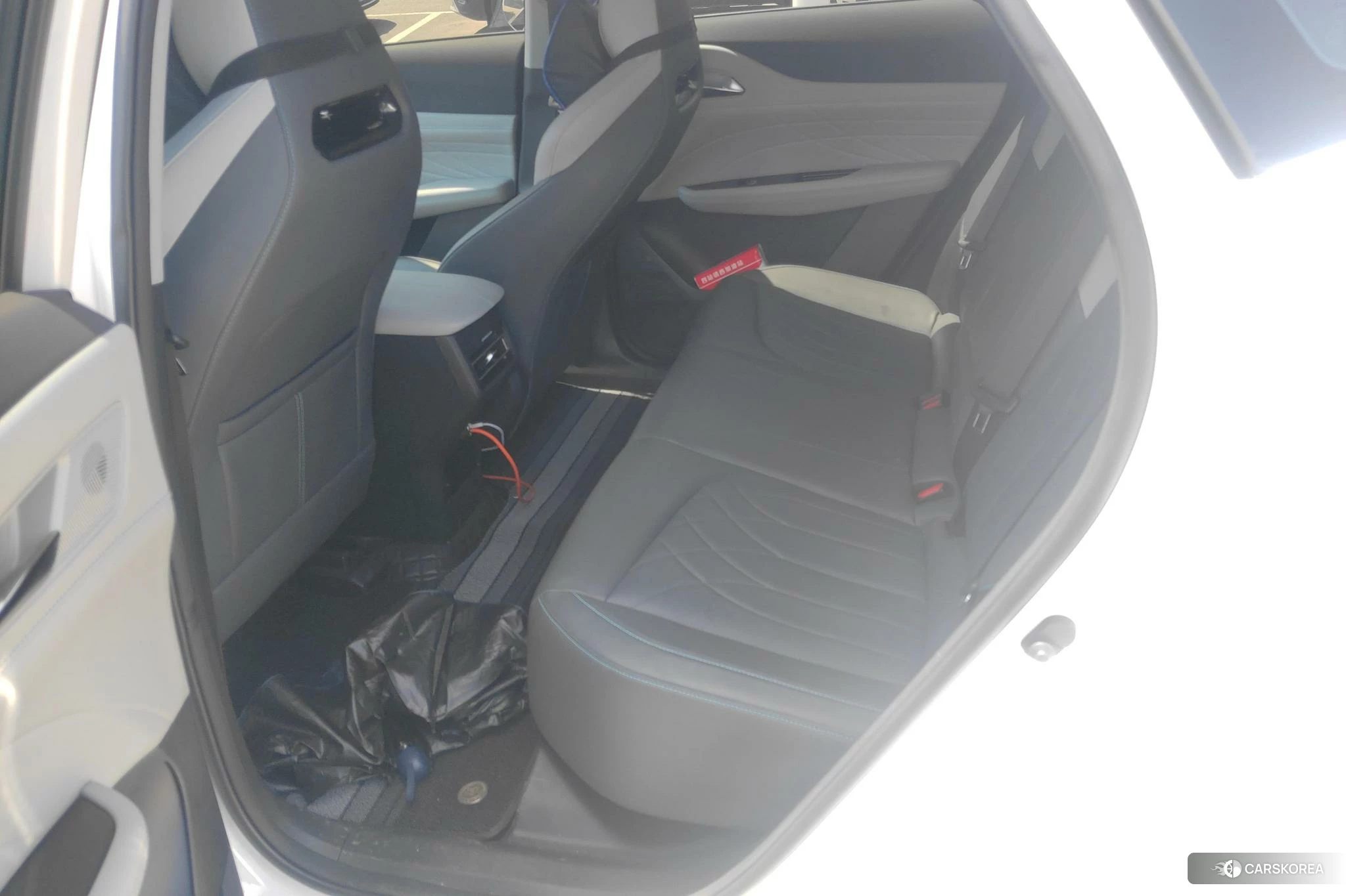 Chang'an UNI-Z PHEV id 4439914 из Китая 16