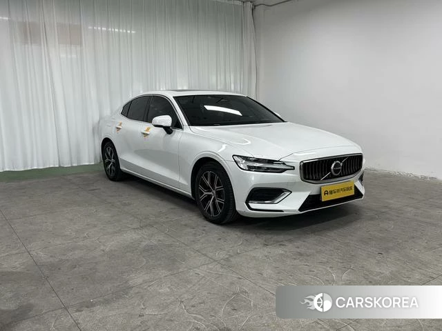 Volvo S60 id 4227928 из Китая 19