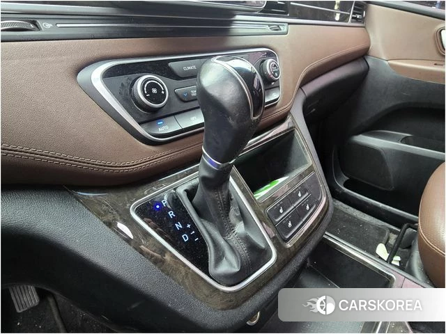 Hyundai The New Grand Starex id 4362773 из Кореи 19