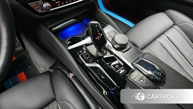 BMW 5 Series (G30) id 4382369 из Кореи 30