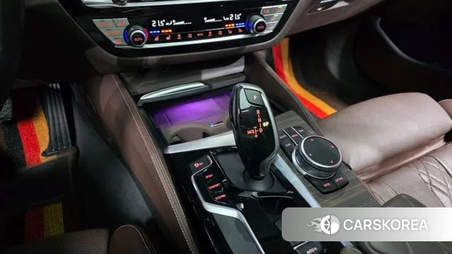 BMW 5 Series (G30) id 3778819 из Кореи 19