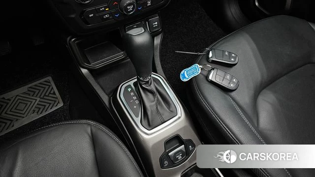 Jeep Renegade id 4880663 из Кореи 33
