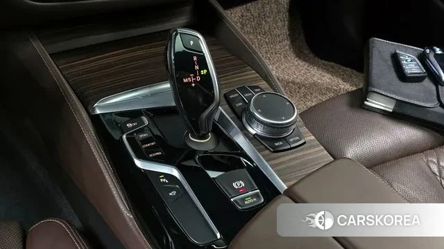 BMW 5 Series (G30) id 3489914 из Кореи 19