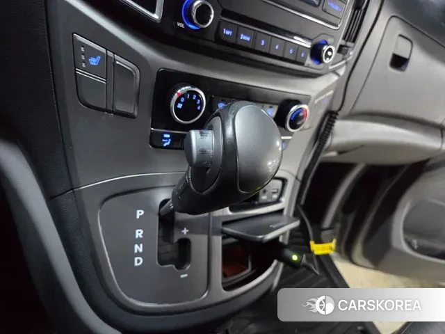 Hyundai The New Grand Starex id 3307921 из Кореи 19