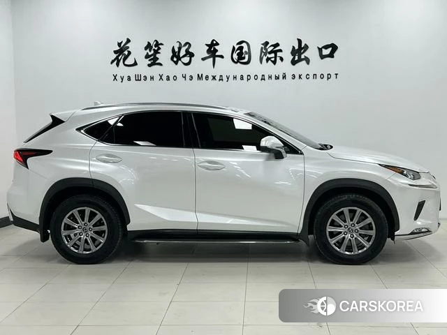Lexus NX id 4258890 из Китая 23