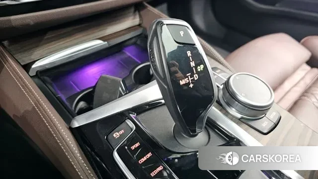 BMW 5 Series (G30) id 3789044 из Кореи 19