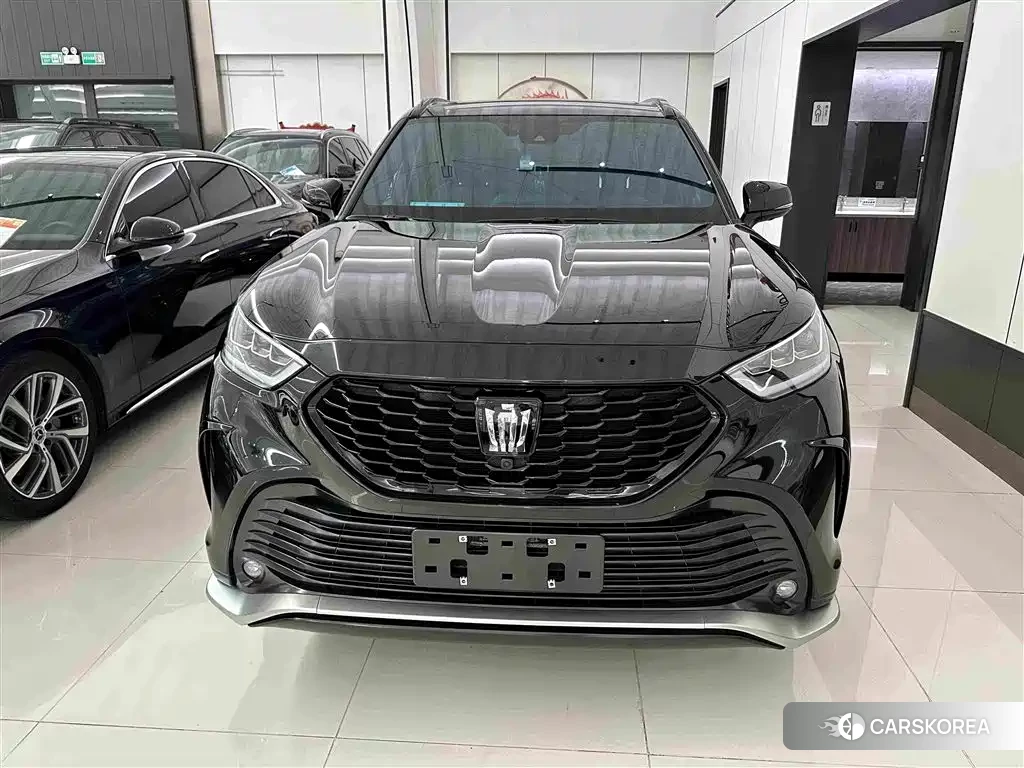 Toyota Crown id 4628109 из Китая 11