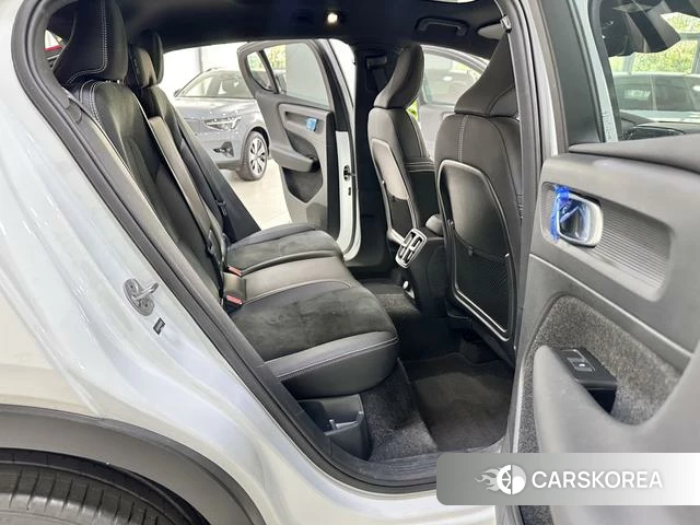 Volvo C40 EV id 3908737 из Китая 17