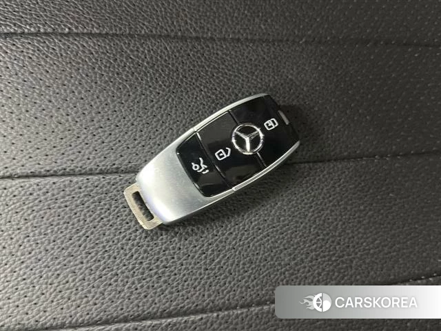 Mercedes-Benz E-class (imported) id 4300369 из Китая 19