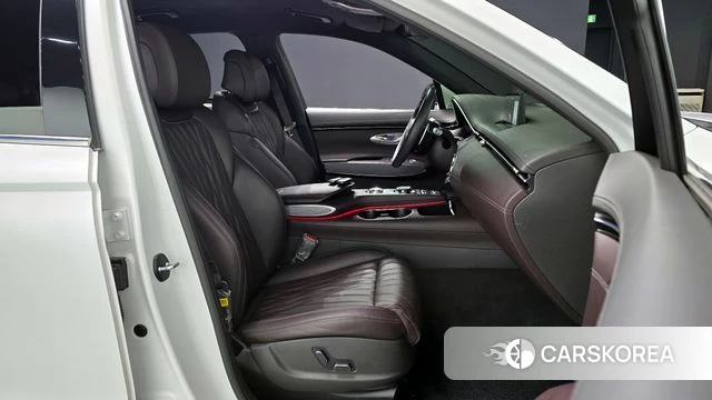 Genesis GV70 id 3793937 из Кореи 19