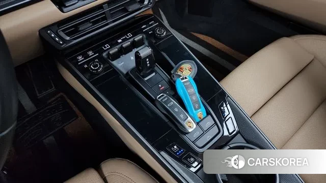 Porsche 911(992) id 3012943 из Кореи 19