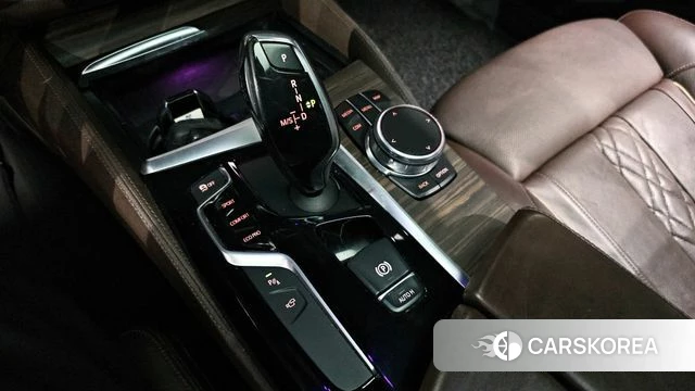 BMW 5 Series (G30) id 4318335 из Кореи 32