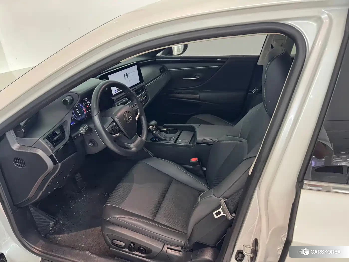 Lexus ES id 4669266 из Китая 9