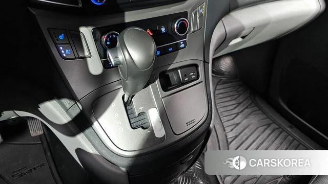 Hyundai The New Grand Starex id 4338771 из Кореи 19