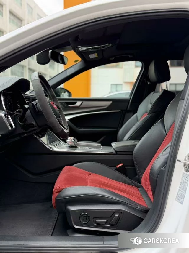 Audi A6L id 4274341 из Китая 9
