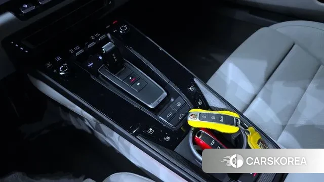 Porsche 911(992) id 3168856 из Кореи 19