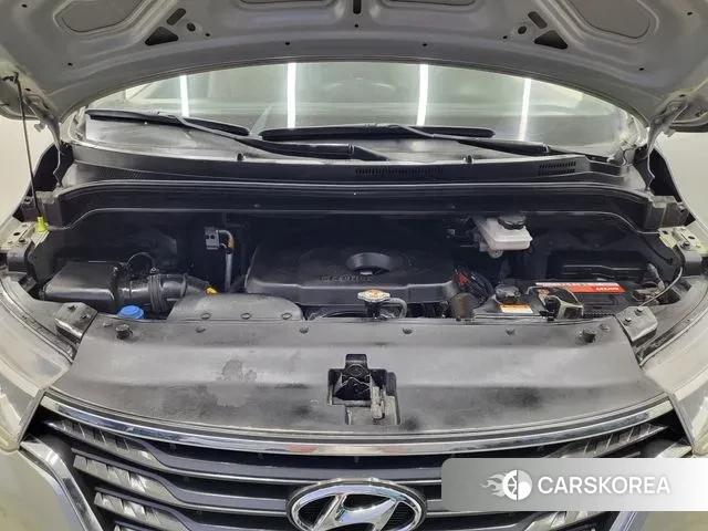 Hyundai The New Grand Starex id 3402204 из Кореи 19