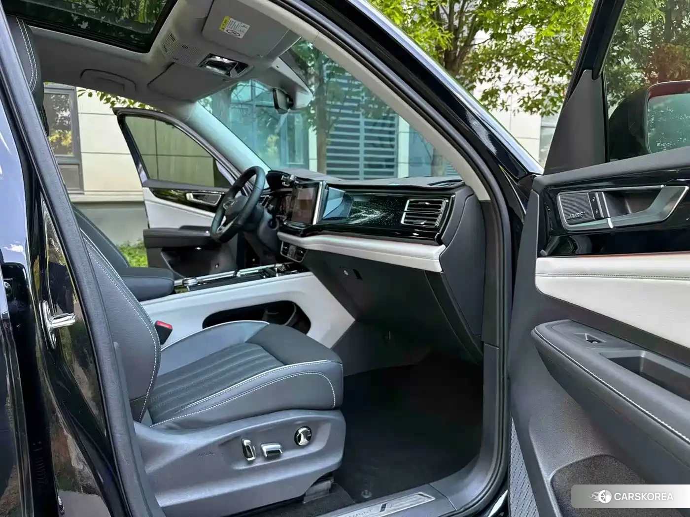Volkswagen Touareg id 4600882 из Китая 19