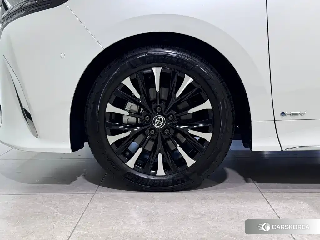 Toyota Elfa id 4649405 из Китая 28