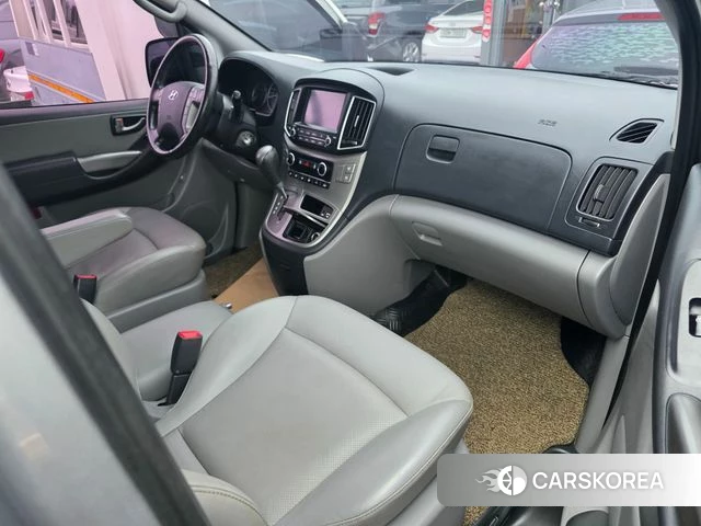 Hyundai The New Grand Starex id 4501804 из Кореи 19