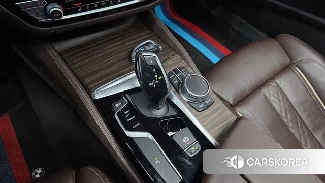 BMW 5 Series (G30) id 3449049 из Кореи 19