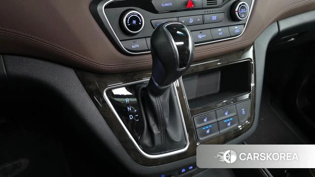 Hyundai The New Grand Starex id 4417041 из Кореи 19