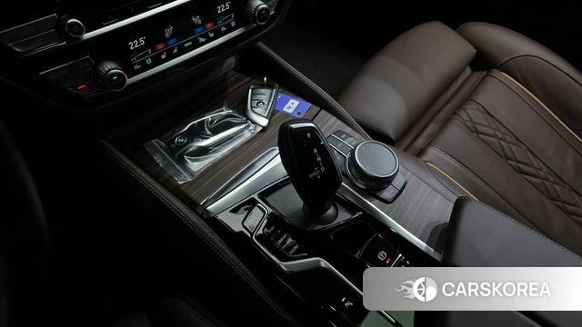 BMW 5 Series (G30) id 4294073 из Кореи 34