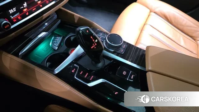 BMW 5 Series (G30) id 3741557 из Кореи 19