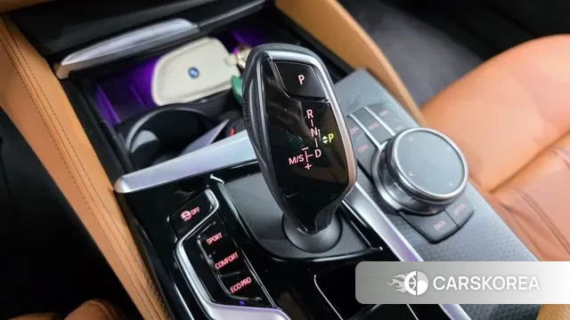 BMW 5 Series (G30) id 3426673 из Кореи 19