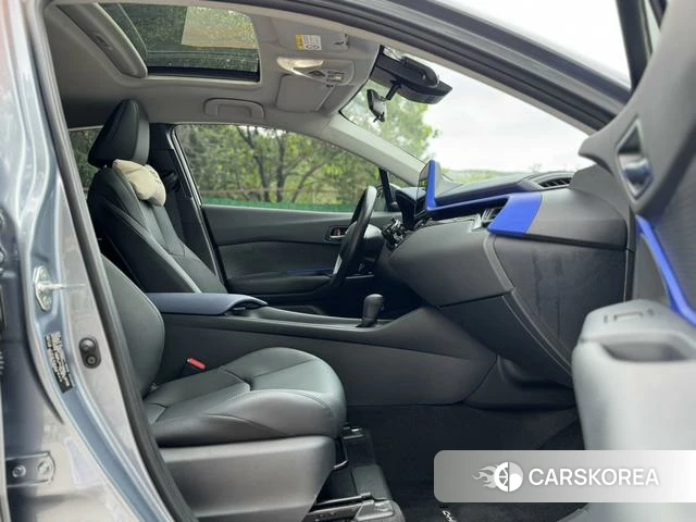 Toyota C-HR id 4263754 из Китая 22