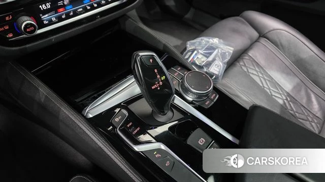 BMW 5 Series (G30) id 4543659 из Кореи 19