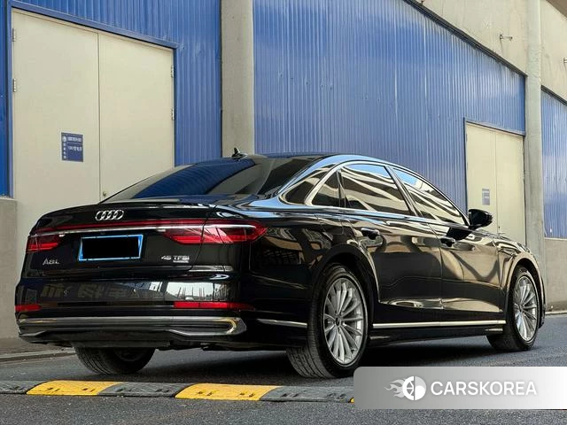 Audi A8 id 4359546 из Китая 15