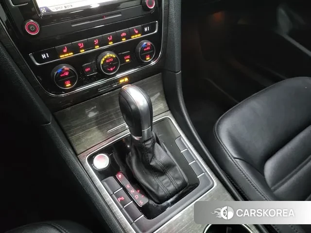 Volkswagen The New Passat id 3627137 из Кореи 19