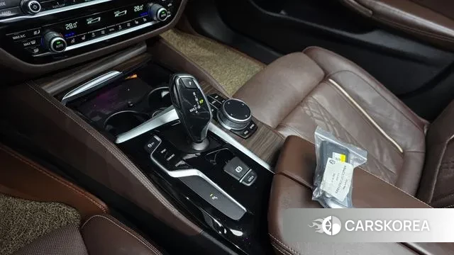 BMW 5 Series (G30) id 3396996 из Кореи 19